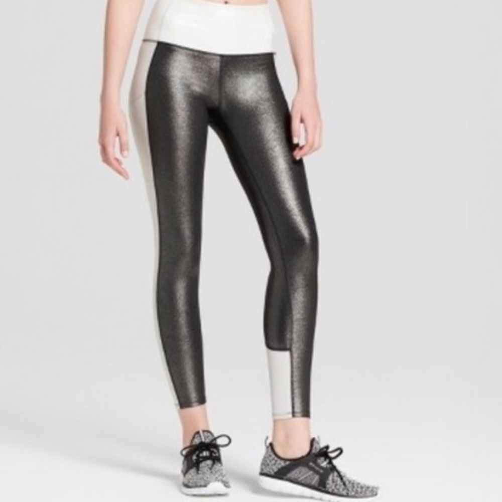 Joy Lab black and white shimmer leggings